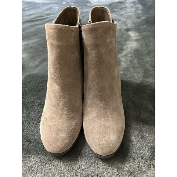 Franco Fortini Lyza brown suede stacked heel booties, Size 8 - Picture 4 of 14